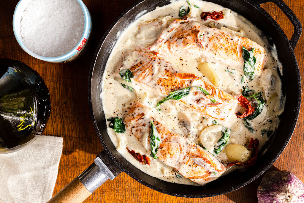 Salmon steak, cream infused with garlic and button mushrooms recipe