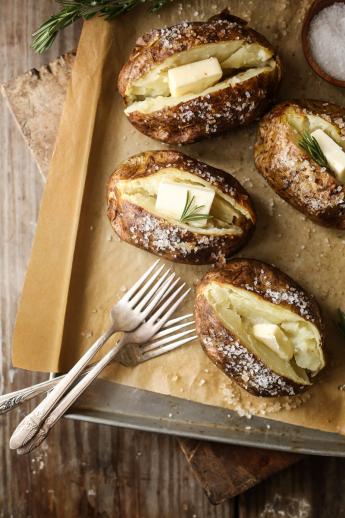 Salt skinned baked potatoes recipe