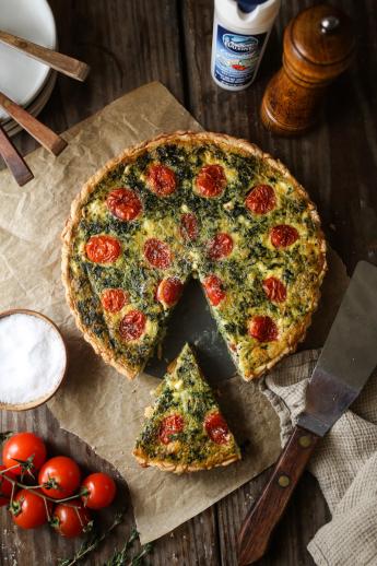 Spinnach tomato quiche