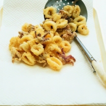 CALAMARS WITH SALT AND PEPPER